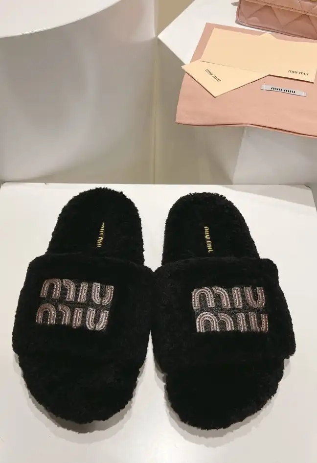 hype Miu Miu Slippers