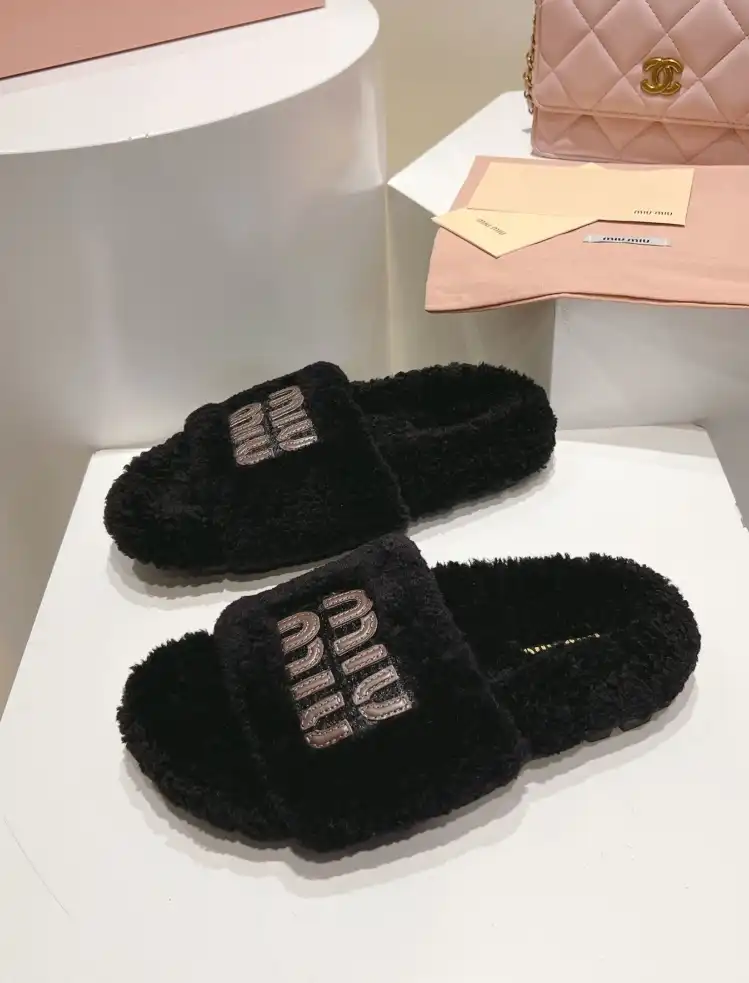 hype Miu Miu Slippers