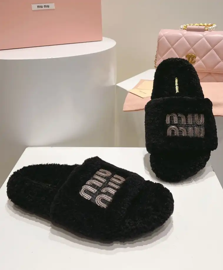 hype Miu Miu Slippers