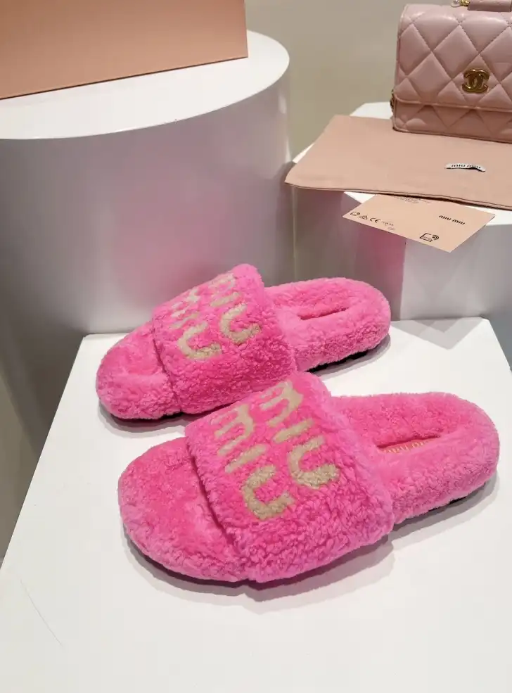 hype Miu Miu Slippers