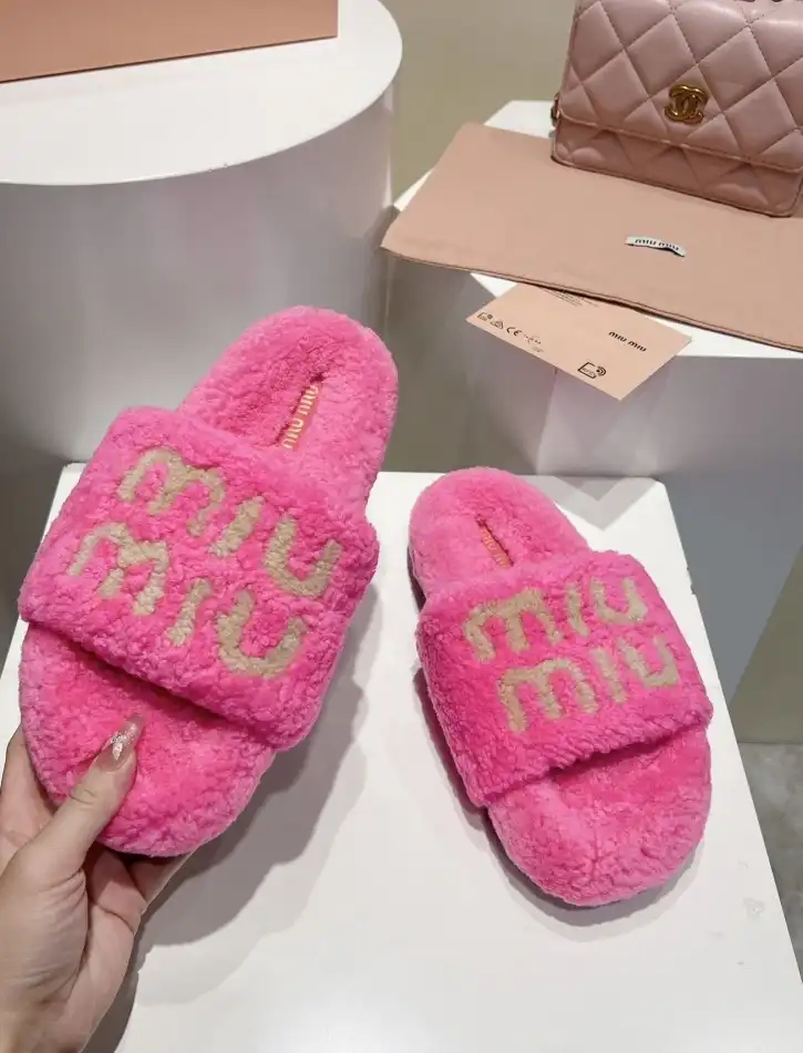 hype Miu Miu Slippers