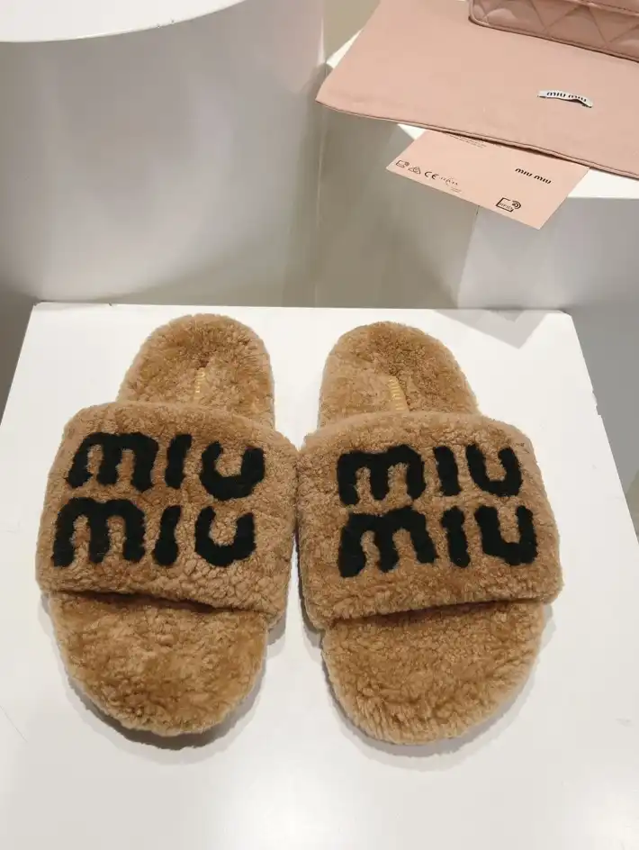 hype Miu Miu Slippers