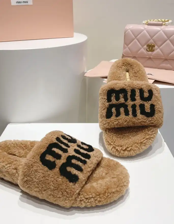 hype Miu Miu Slippers