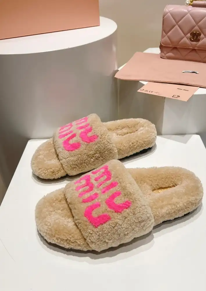 hype Miu Miu Slippers