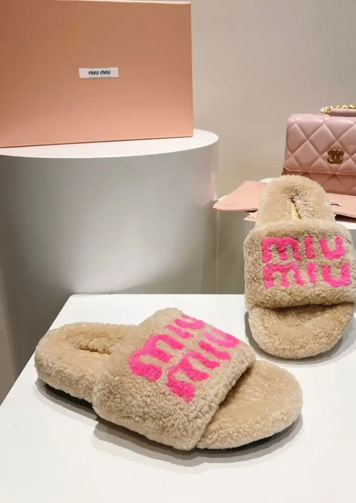 hype Miu Miu Slippers