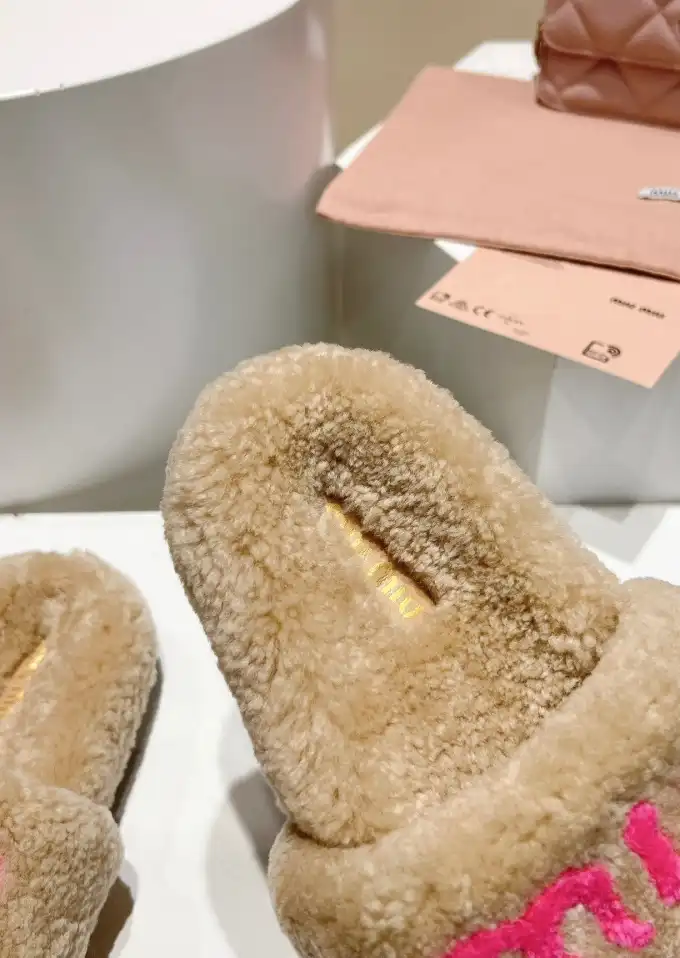 hype Miu Miu Slippers