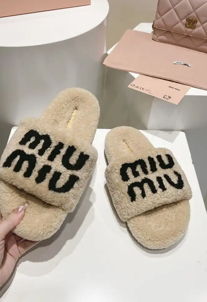 hype Miu Miu Slippers