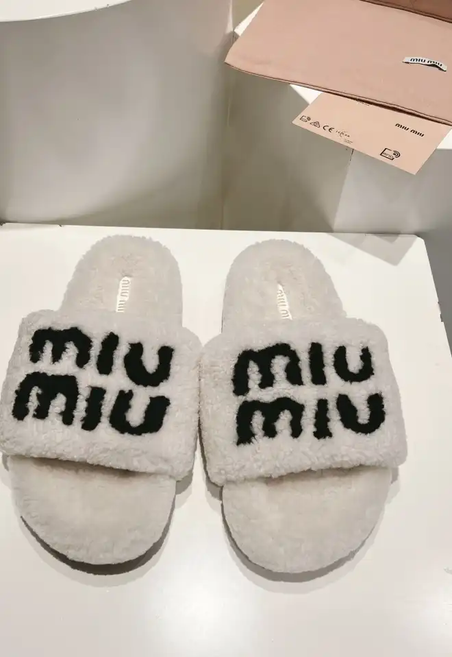 hype Miu Miu Slippers