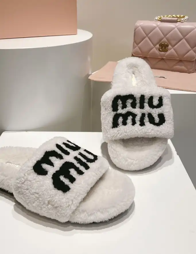 hype Miu Miu Slippers