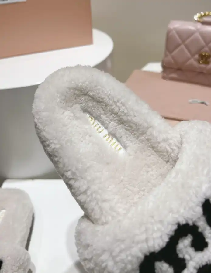 hype Miu Miu Slippers