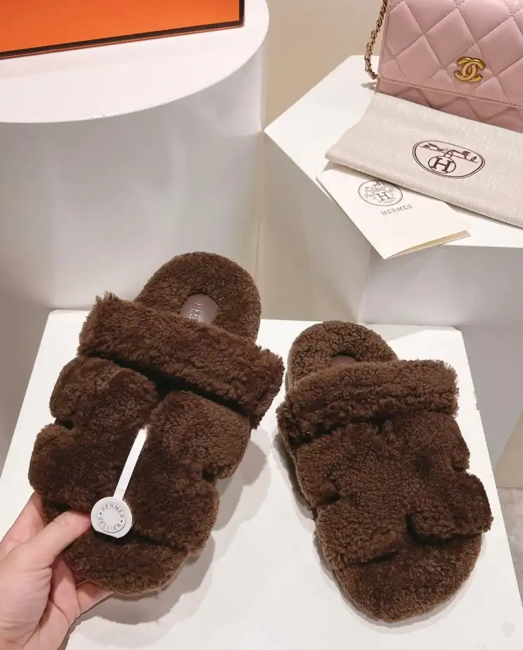 hype Hermes Slippers