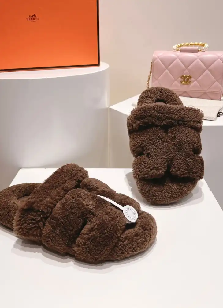 hype Hermes Slippers