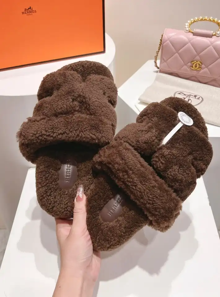 hype Hermes Slippers