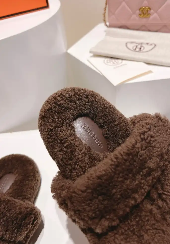 hype Hermes Slippers