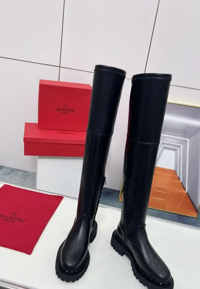 hype Valentino Boots