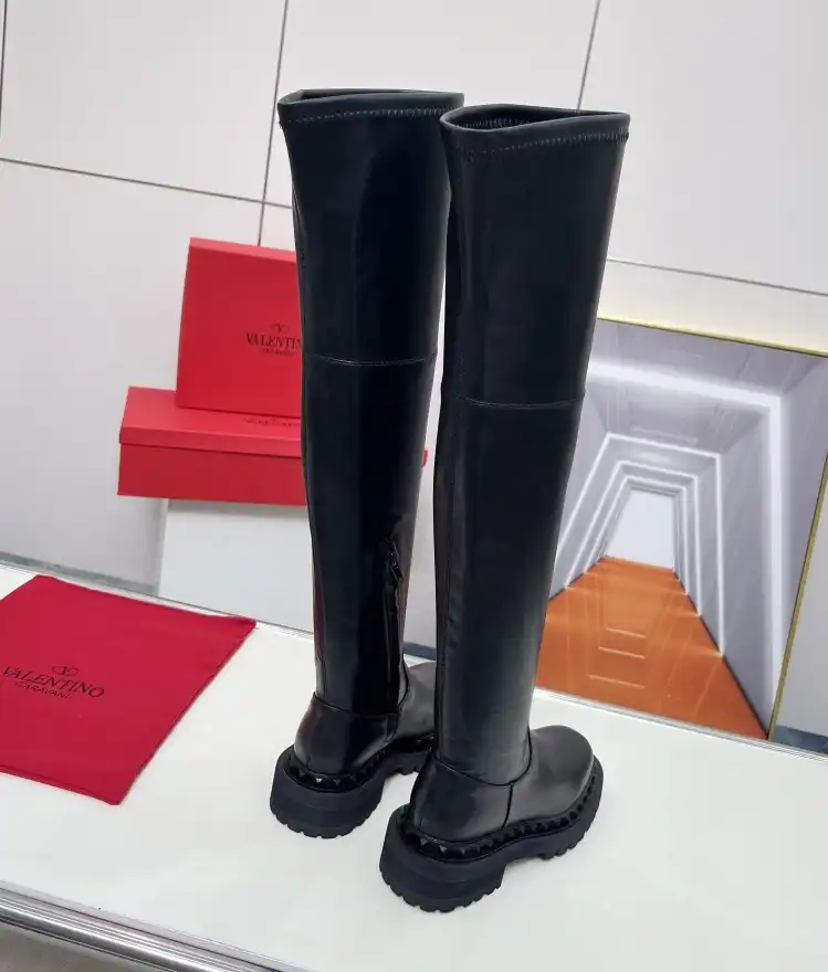 hype Valentino Boots