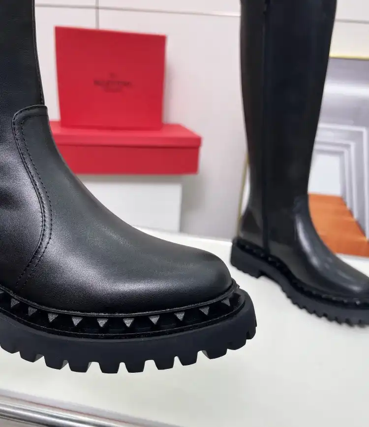 hype Valentino Boots