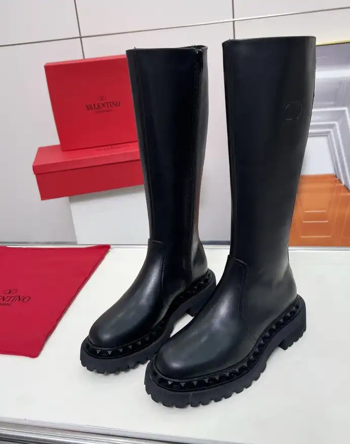 hype Valentino Boots