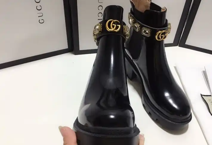 hype Gucci Boots