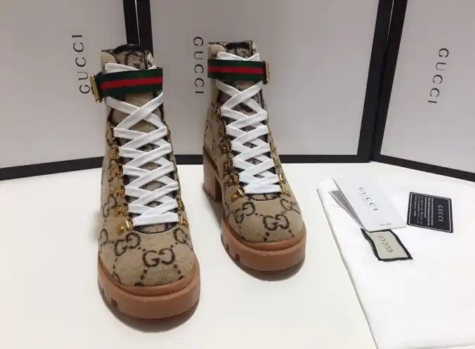 hype Gucci Boots