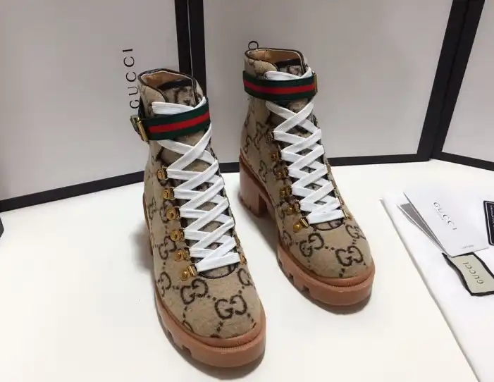 hype Gucci Boots