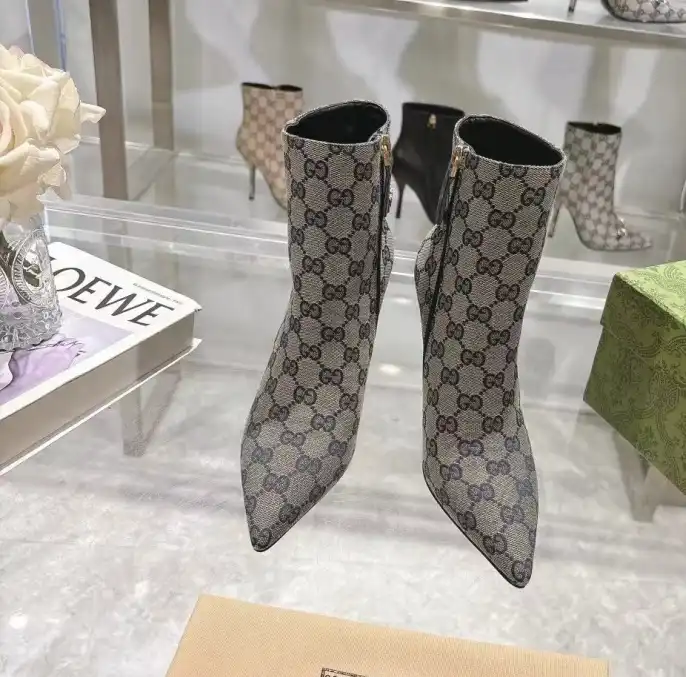 hype Gucci Boots