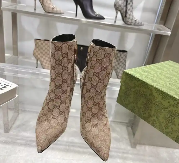 hype Gucci Boots