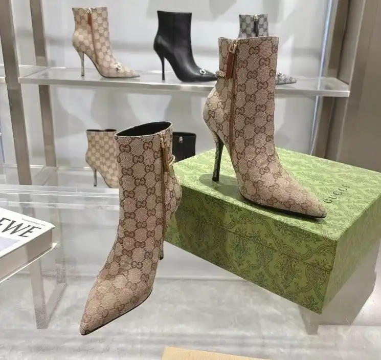 hype Gucci Boots