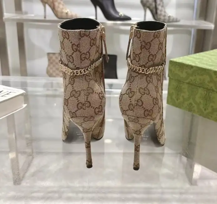 hype Gucci Boots