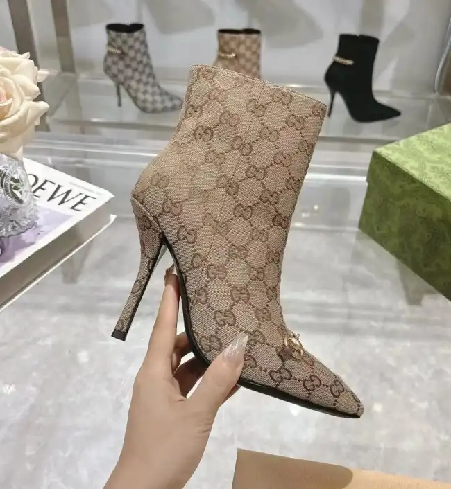 hype Gucci Boots