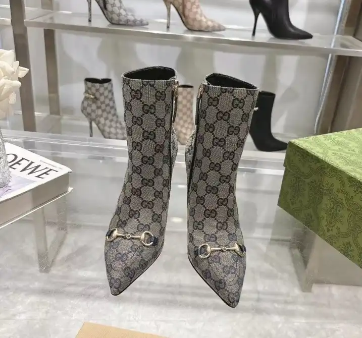 hype Gucci Boots