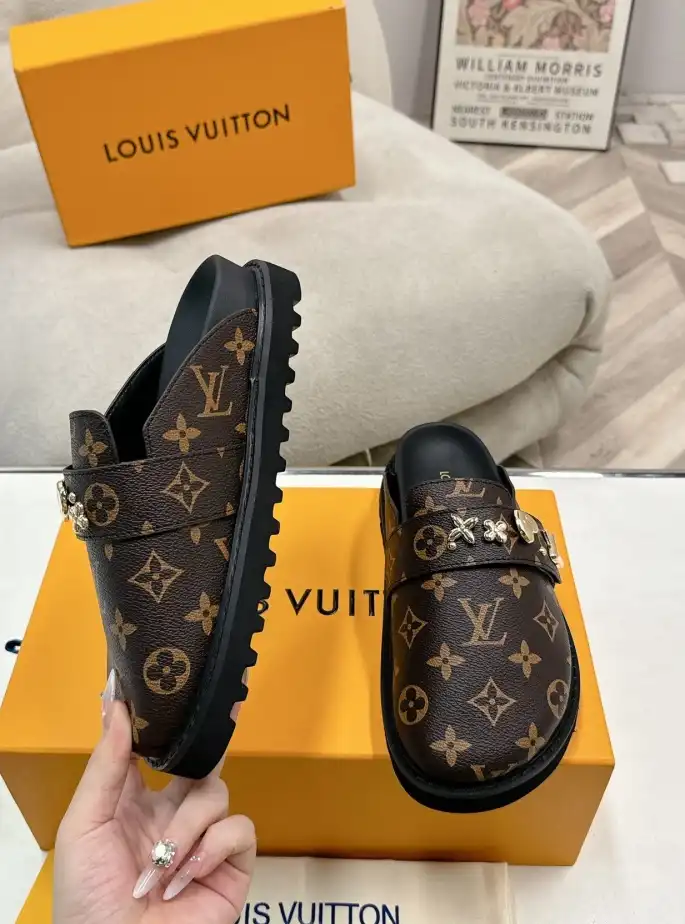 hype LV Slippers