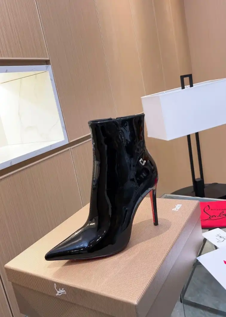 hype Christian Louboutin Boots