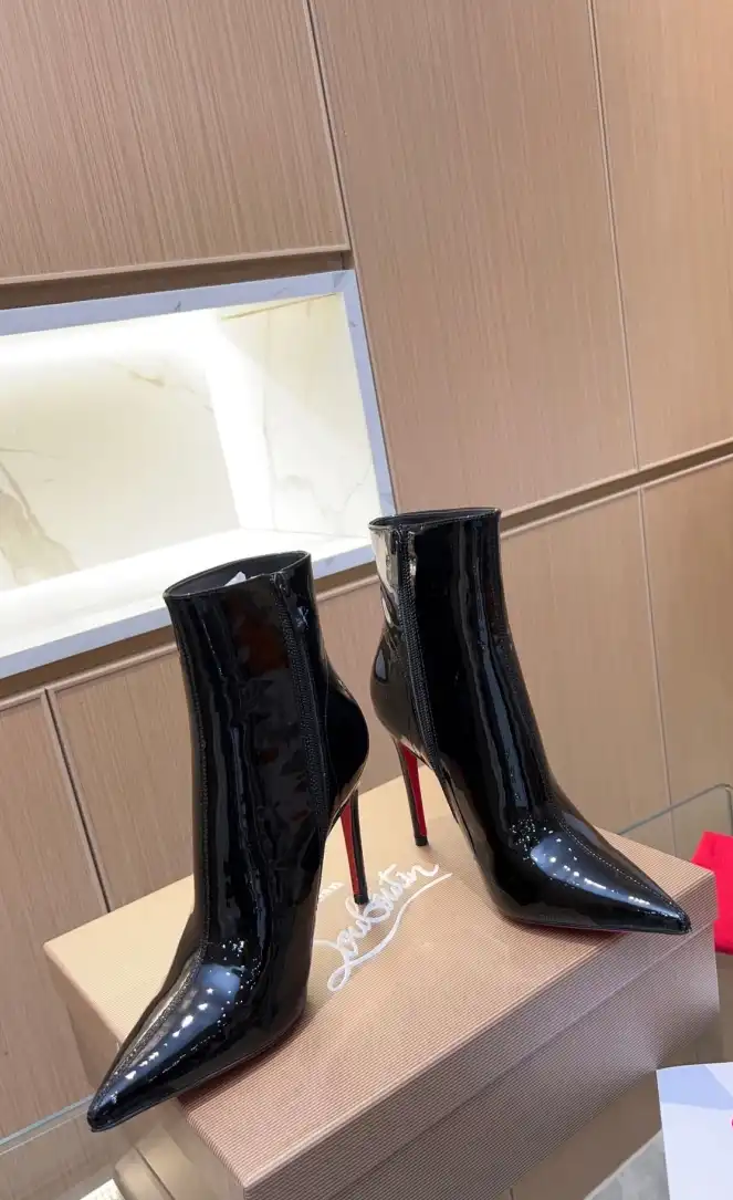 hype Christian Louboutin Boots