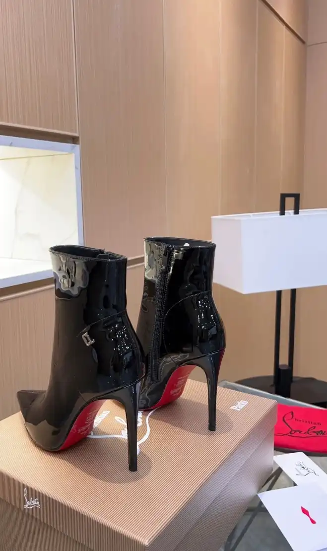 hype Christian Louboutin Boots