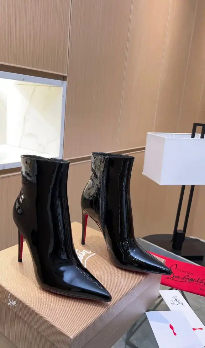 hype Christian Louboutin Boots