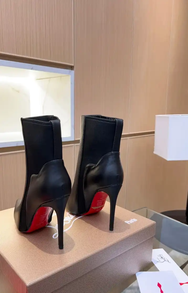 hype Christian Louboutin Boots