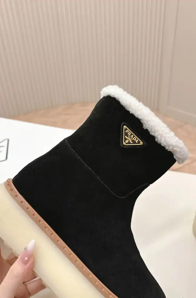 hype Prada Boots