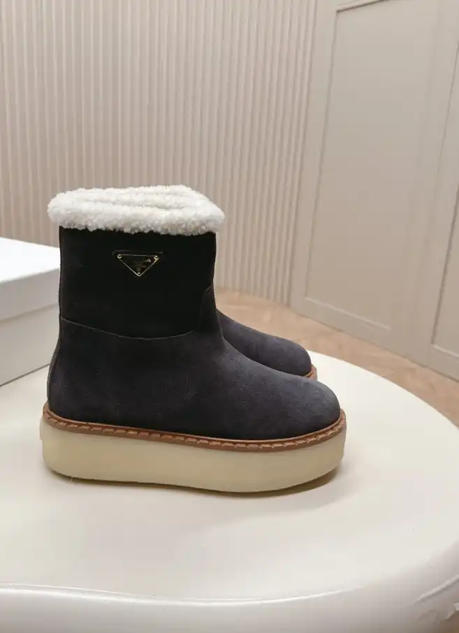 hype Prada Boots