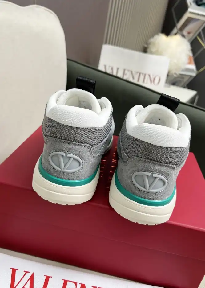 hype Valentino Sneakers