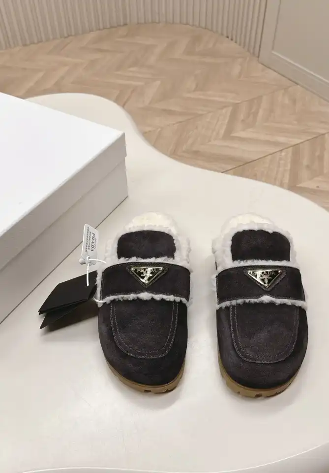 hype Prada Slippers