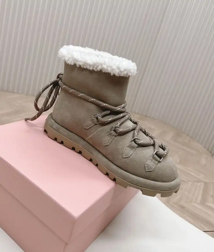 hype Miu Miu Boots