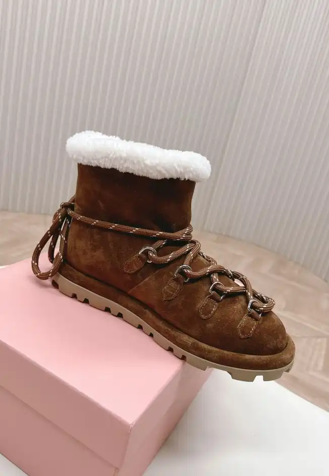 hype Miu Miu Boots