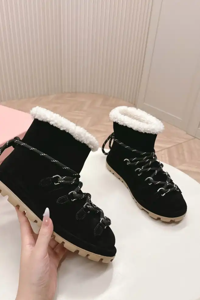 hype Miu Miu Boots