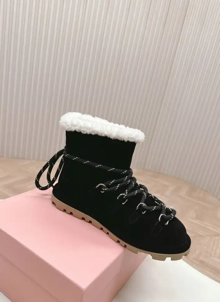 hype Miu Miu Boots