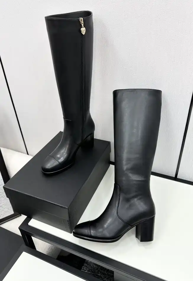 hype Chanel Boots