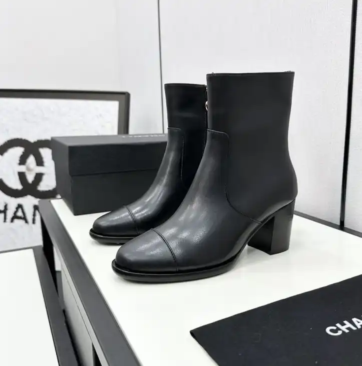 hype Chanel Boots