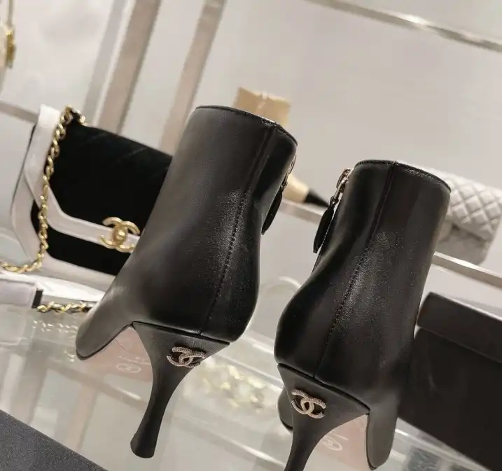 hype Chanel Boots