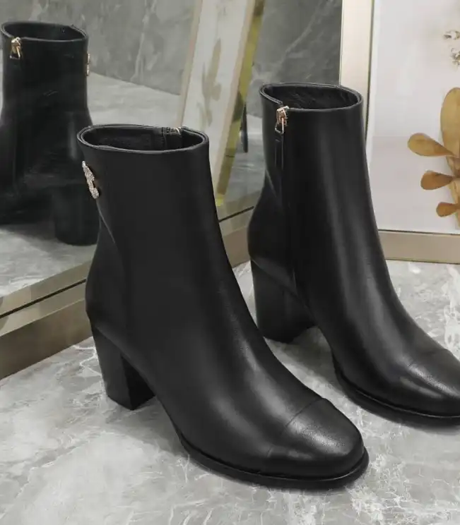 hype Chanel Boots