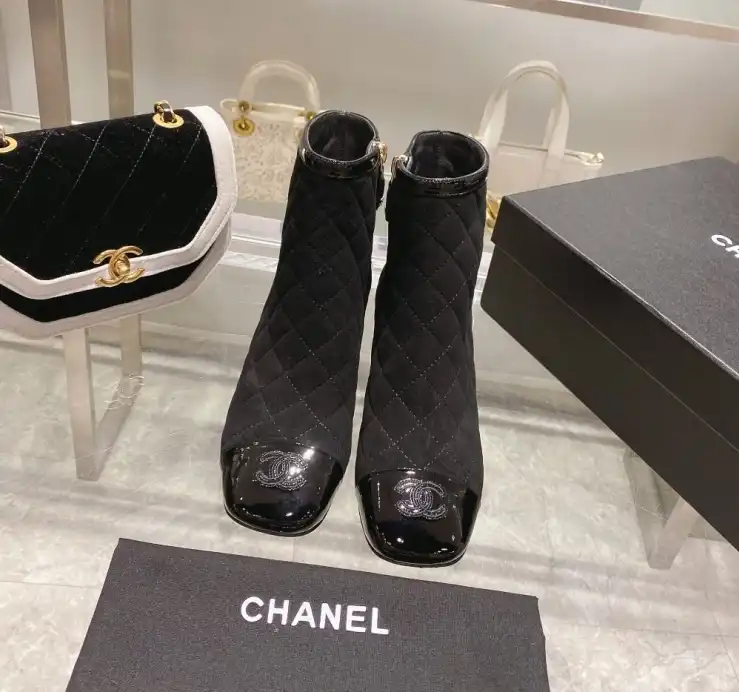 hype Chanel Boots